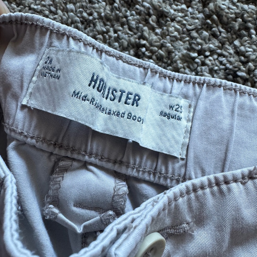 Hollister womens Light tan Cargo Pants - Picture 2 of 3